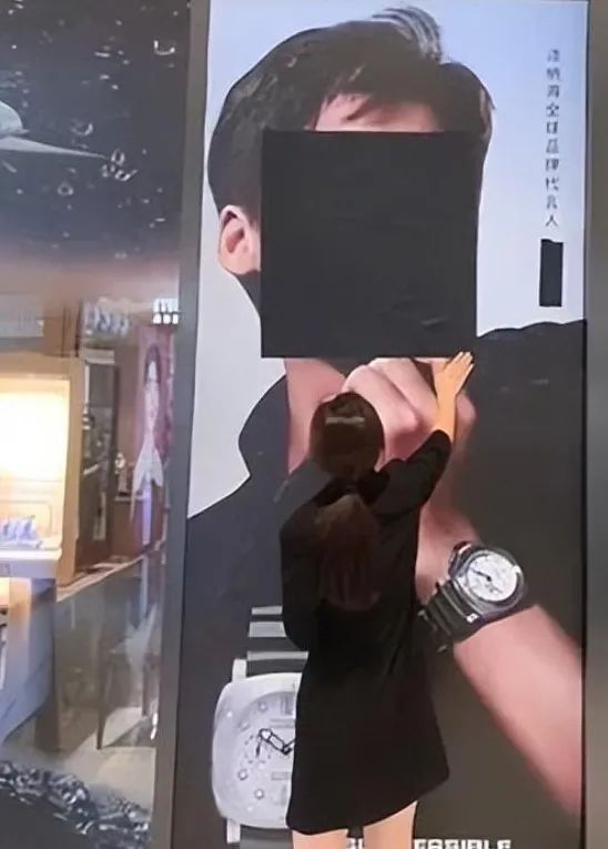 虚拟人把真人偶像挤下神坛